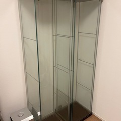 IKEA 照明付きガラスショーケース(2個)