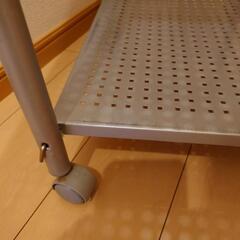 スチール収納棚　ラック　キャスター付きの画像