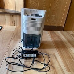コンパクト除湿機の画像