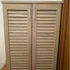 最終値下げ❗️おしゃれなシューズボックス(靴箱)です。