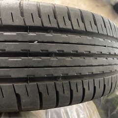 車のパーツ タイヤ、ホイール