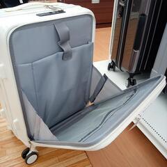 ★ジモティ割あり★ キャリーケース　ホワイト　YJ4030の画像