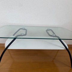 テーブル