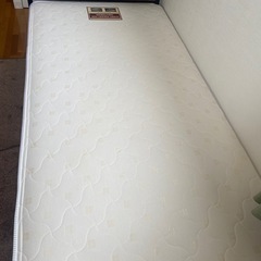 ★10/19受渡し希望★シングルベッド&マットレスの画像