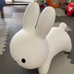 アイデス(Ides) ブルーナ ボンボン ぬいぐるみの画像