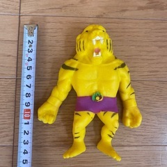 マック　シルバニア　ハッピーセット　けん玉　ゴム人形　オレンジアメ缶　ガチャの画像