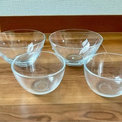 ガラスの器4個⭐︎