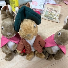 ピーターラビット人形3体の画像