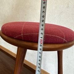 無垢材スツールの画像