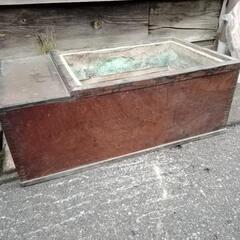 欅長火鉢　痛みあり　幅約７５cm　奥行約４１cm　高さ約２７cm　の画像
