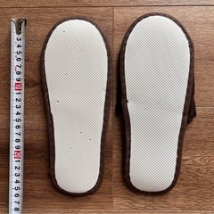 新品使い捨てスリッパ25足50枚　携帯用スリッパ　厚手　靴底EVA 防災　の画像