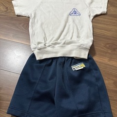 小学校体育用の運動着上下
