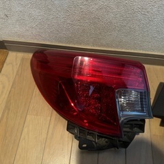 マークX 純正テールレンズ の画像