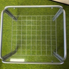 ガラスローテーブルの画像