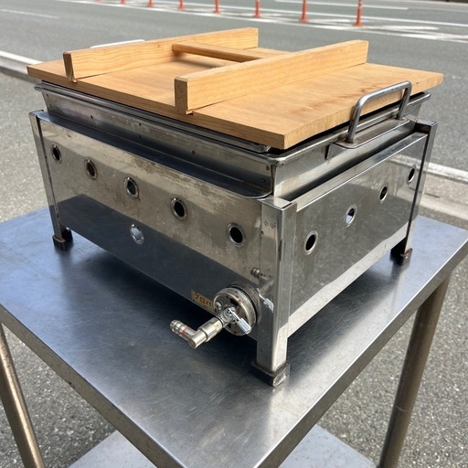 ☆  中古品  厨房 業務用 おでん鍋 4ツ仕切り LPガス 直火式 ステンレス 蓋付 おでんウォーマー 保温器 W430×D330×H290mm 店舗 飲食店 居酒屋  ☆