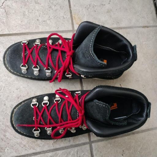 ダナー　マウンテンライト　スエード