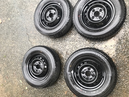 新車外し　タイヤ、ホイール、キャップ4本セット