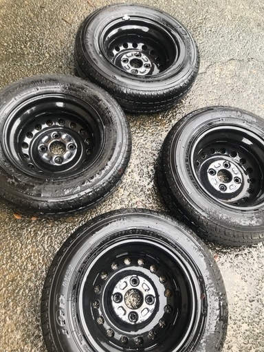 新車外し　タイヤ、ホイール、キャップ4本セット