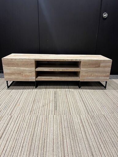 【展示品・未使用品】テレビ台 テレビボード スチール脚 幅136cm 参考価格18990円?自社配送時?代引き可?※現金、クレジット、
