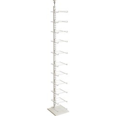 【美品】突っ張りシューズラック：ホワイト