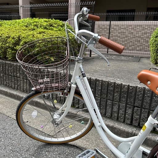 22インチ　ホワイト　自転車（10回しか乗ってません）