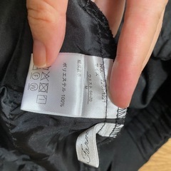 ブラックのワイドパンツの画像