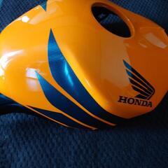 CBR1000RRタンクカバーSC57美品❗️再塗装未使用品❗️の画像