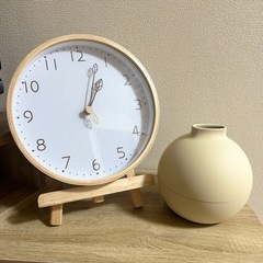 時計とティッシュケース
