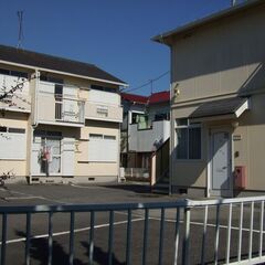 二階建て２ＤＫアパートの二階の部屋