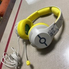 ピカチュウデザインのヘッドホンです！