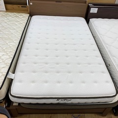 セミダブルベッド　ニトリ