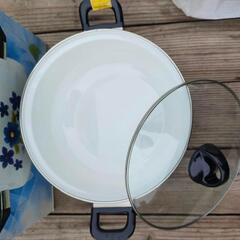 ホーロー両手鍋　ガラス蓋つき　未使用品　の画像