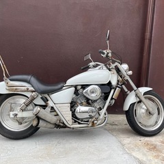 ホンダ　マグナ250 白