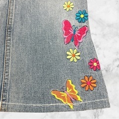 NICCI❤デニムパンツ　ジーパン　レディース　バタフライ刺繍の画像