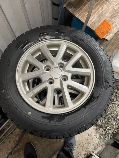 サイズ間違いで購入してしまいました。