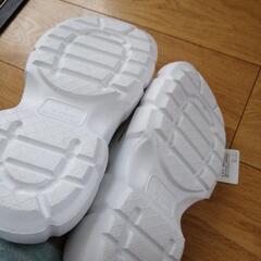 しまむら 白 サンダル Lの画像