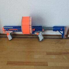 子供用のおもちゃ小銃（NERF）