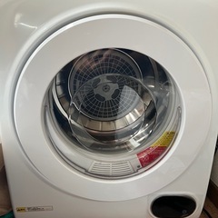 洗濯機と乾燥機のセットの画像