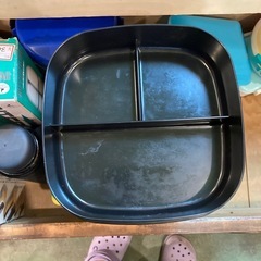 お弁当箱の画像