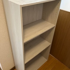 ニトリのグレーのボックスです。