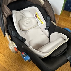 コンビ　グッドキャリー　チャイルドシート（取引中）