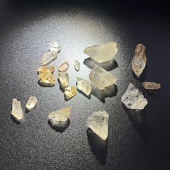 山梨県産　水晶原石の画像