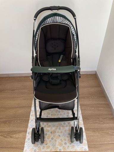 【値下げ】ベビーカー ラクーナクッションAC（アスレチックグリーン）【おまけ3点付き】