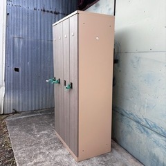 s1005603 家財便 鍵付き 鍵無し１つあり ロッカー 業務用 施設 収納 着替え 温泉 プール オフィス家具 下枠無し 中古品の画像