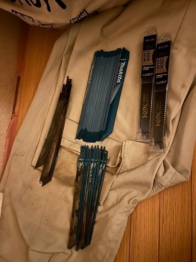 セイバーソー・レシプロソー替刃新品42本プラスおまけで中古刃付き