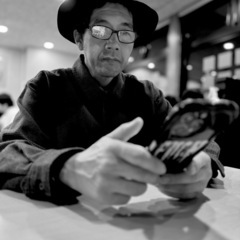 誰かご飯やカラオケ行きませんか？