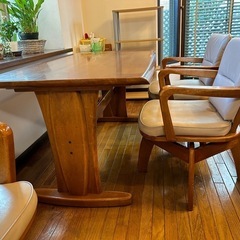 ダイニングテーブルセット　テーブル&回転椅子の画像
