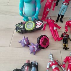 ウルトラマンや仮面ライダーなどの画像