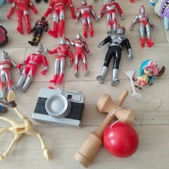 ウルトラマンや仮面ライダーなどの画像