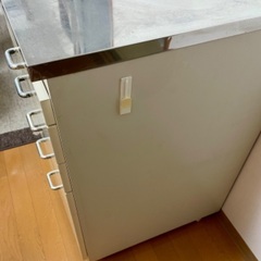 キッチンチェストの画像
